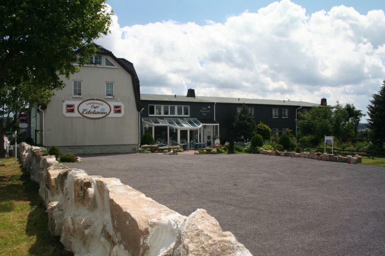 Landhaus Edelweiss Bed&Breakfast - Adults Only Neustadt am Rennsteig Bagian luar foto